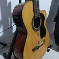 گیتار ak-30 پیکاپ دار در حد نو