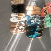 کفش درحدنو|کیف، کفش، کمربند|نیشابور, مازول|دیوار