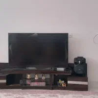 میز تلوزیون کاملا سالم و در حد نو