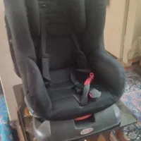صندلی کودک  داخل ماشین