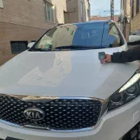 کارشناس رنگ خودرو در محل تشخیص رنگ کارشناس فنی
