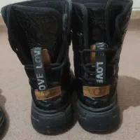 تعدادی کفش بچگانه|کفش و لباس بچه|شیراز, شهرک والفجر|دیوار