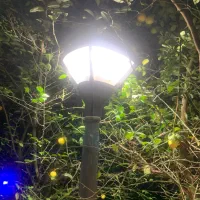 چراغ و پایه برای فضای باز