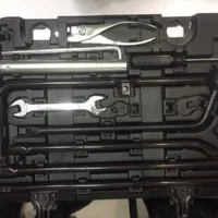 جعبه آچار لندکروز