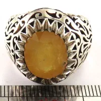انگشتر یاقوت زرد آفریقایی با مُهر و امضاء سازنده