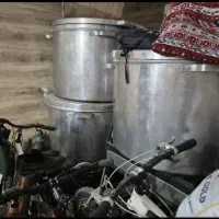 دیگ و اجاق گاز در حد نو