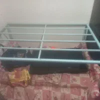 میز اهنی وزیر رختخوابی