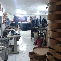 استخدام در کارگاه تولید محصولات چرمی