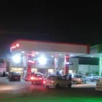 کارگرپمپ بنزین