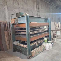 خدمات پرسکاری درب همکاری چوب درب سازی مشهد