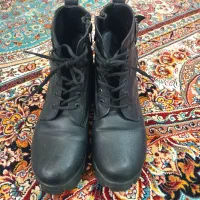 کفش و پافر|کیف، کفش، کمربند|اسفراین, |دیوار