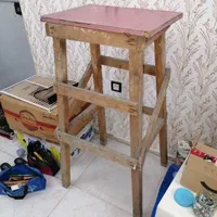 چهارپایه چوبی سالم