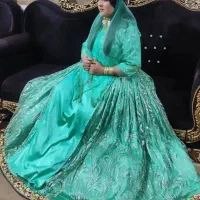 گالری لباس محلی|لباس|شیراز, تندگویان|دیوار