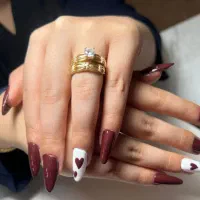 انواع خدمات ناخن .اصلاح صورت وابرو