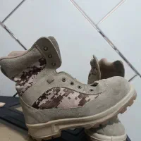 یک جفت نیم پوتین کویری سایز ۴۳