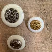 دکمه خارجی به صورت عمده‌ قیمت مناسب،مزون و تولیدی|لوازم خیاطی و بافتنی|تهران, قیطریه|دیوار
