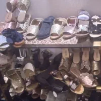 کفش و صندل ساده و شاین داربا قیمت بسیار مناسب|کیف، کفش، کمربند|تهران, امانیه|دیوار