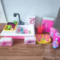 سینک و ماشین غذا و پمپ بنزین