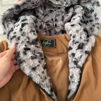 کاپشن دخترونه|لباس|اقبالیه, |دیوار