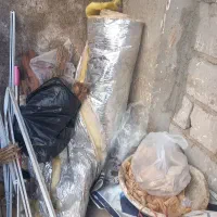 یک رول پشم شیشه