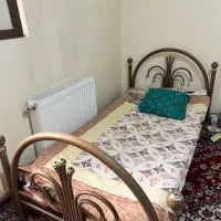 تخت خواب فلزی کاملا سالم