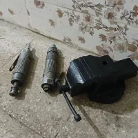 گیره. دریل بادی قدیمی و کابل 2.5