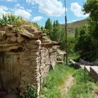 طویله در روستا زنجان