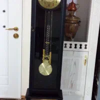 ساعت ایستاده دقیق بسیار تمیز بدون خط خش