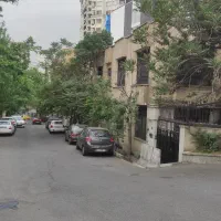 نیاوران ۲۱۵ متر زمین