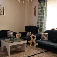مبل ۸ نفری همراه با دو عدد صندلی میزبان)۱۰ نفر(