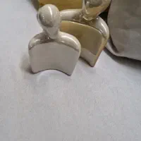 مجسمه نو هستش با جعبه