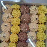 نیروی همکار خانم جهت قنادی|استخدام خدمات فروشگاه و رستوران|اصفهان, قائمیه|دیوار