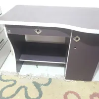 میز کامپیوتر در ابعاد ۱/۲۰در ۸۰
