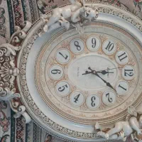 ساعت دیواری