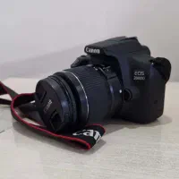 دوربین کانن D2000