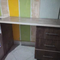 میز بزرگ مدیریتی ، تحریر یا کامپیوتر سالم و تمیز