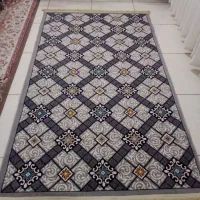 یک عدد گلیم تمیز و سالم