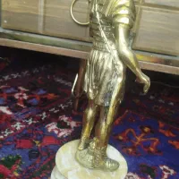 مجسمه سرباز برنزی|کلکسیون اشیاء عتیقه|باسمنج, |دیوار