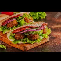 همکار خانم فست فود