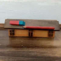 جامدادی رو میزی