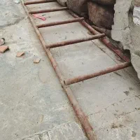 نردبان بزرگ فک کنم چهار متری باشه