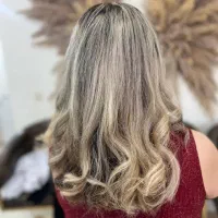 تخفیف ویژه رنگ مو در سالن زیبایی عروس|خدمات آرایشگری و زیبایی|پرند, فاز ۲|دیوار