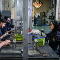 استخدام نیروی کار ساده و ماهر