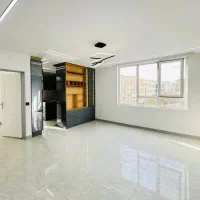 ۵۰مترغرق نور/ آسانسور/سالن پرده خور/ اندیشه فازیک