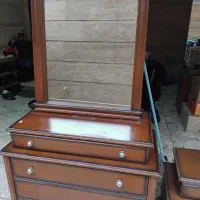 پا تختی و اینه و میز اینه|تخت و سرویس خواب|رشت, معلم|دیوار