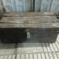 صندوق فلزی
