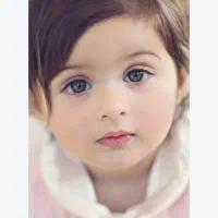 نیازمند پرستار کودک. خانم