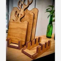 استند تخته سرو چوبی طرح گوزن