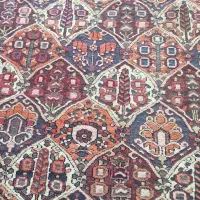 یک عدد فرش دستباف ۶ متری