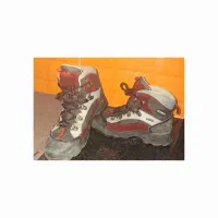 نیم بوت و کفش ورزشی